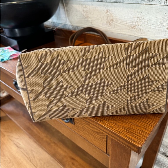 Rothy’s Lightweight Tote Dark Camel Houndstooth Collector’s Edition!!! - Picture 7 of 10